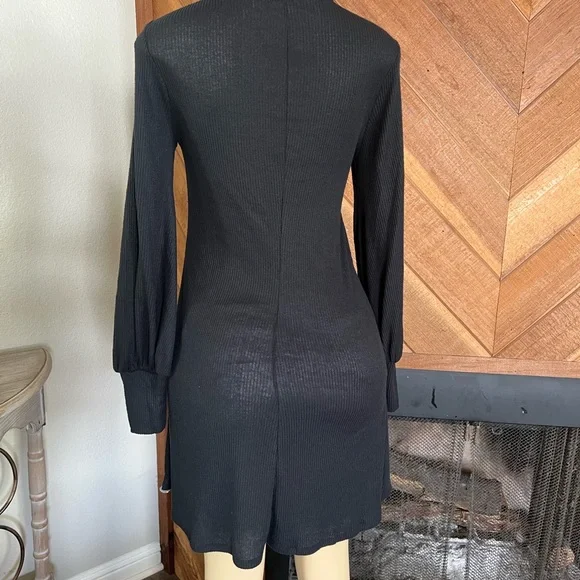 Express dress - Picture 2 of 2